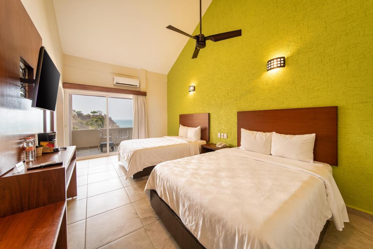 Villas Coral Huatulco 산타크루즈휴에튤코 외부 사진